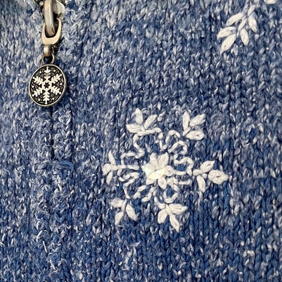 Northern Reflections White & Blue Zippered Snowflake Cardigan - Picture 5 of 9